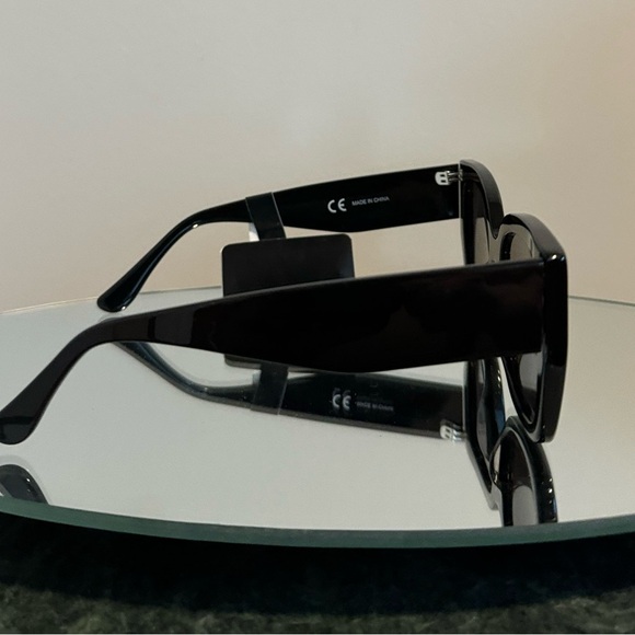 🆕J. Crew Cay  Oversized Black Sunglasses - Picture 3 of 15